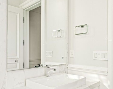 832 N Orange Grove Avenue - Photo Thumbnail 43