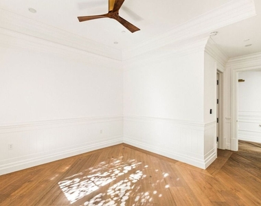 832 N Orange Grove Avenue - Photo Thumbnail 25