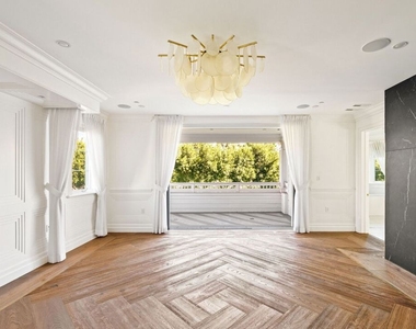 832 N Orange Grove Avenue - Photo Thumbnail 29