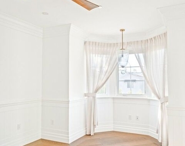 832 N Orange Grove Avenue - Photo Thumbnail 40
