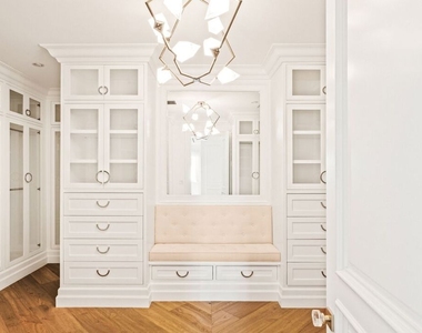 832 N Orange Grove Avenue - Photo Thumbnail 32
