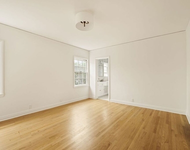 14907 Camarosa Drive - Photo Thumbnail 19