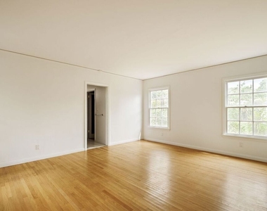 14907 Camarosa Drive - Photo Thumbnail 15