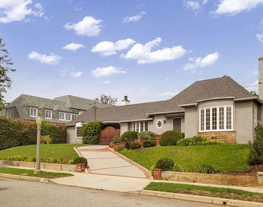 14907 Camarosa Drive - Photo Thumbnail 33