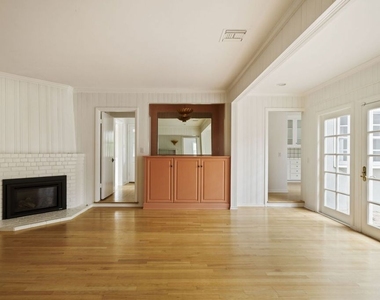 14907 Camarosa Drive - Photo Thumbnail 6