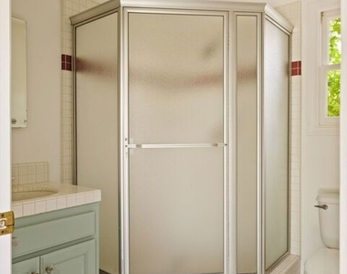 14907 Camarosa Drive - Photo Thumbnail 25