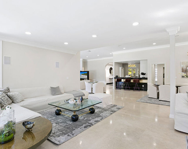 505 Evelyn Place - Photo Thumbnail 10