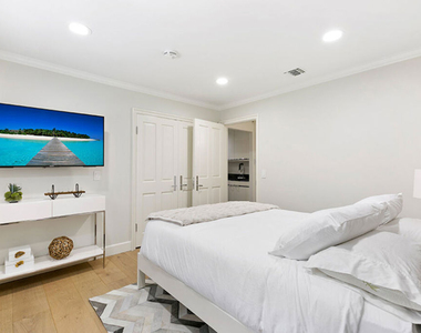 505 Evelyn Place - Photo Thumbnail 33