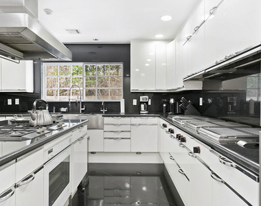 505 Evelyn Place - Photo Thumbnail 15