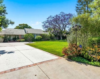 511 N Bristol Avenue - Photo Thumbnail 1