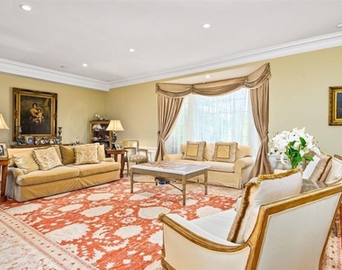 511 N Bristol Avenue - Photo Thumbnail 5