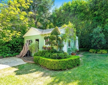 511 N Bristol Avenue - Photo Thumbnail 44