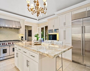511 N Bristol Avenue - Photo Thumbnail 12