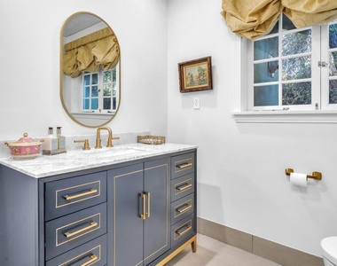 511 N Bristol Avenue - Photo Thumbnail 15