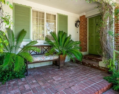 511 N Bristol Avenue - Photo Thumbnail 3