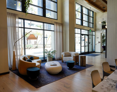 250 E Broadway - Photo Thumbnail 24