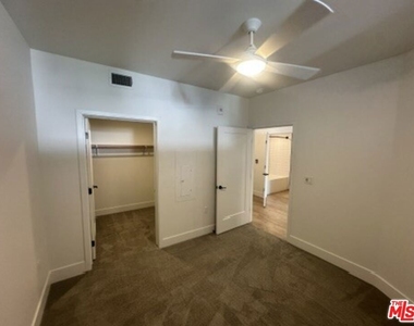 250 E Broadway - Photo Thumbnail 12