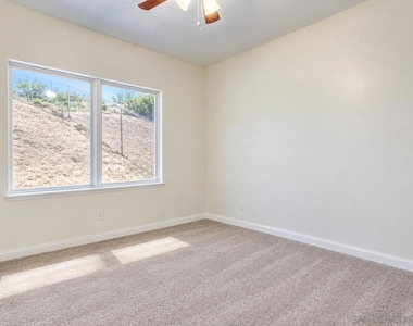 1657 Coronado Avenue - Photo Thumbnail 16