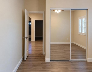 1657 Coronado Avenue - Photo Thumbnail 24