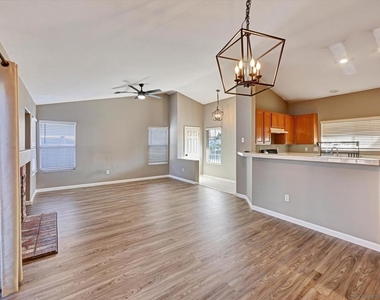 4341 Arbor Cove - Photo Thumbnail 5