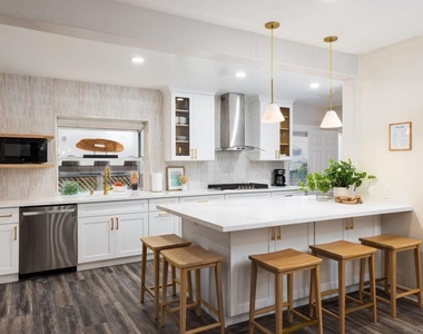 7375 Eads Ave. - Photo Thumbnail 14