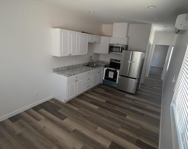 3772 Menlo Ave - Photo Thumbnail 3