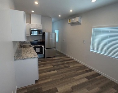 3772 Menlo Ave - Photo Thumbnail 7
