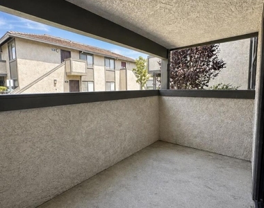 151 Majestic Court - Photo Thumbnail 15