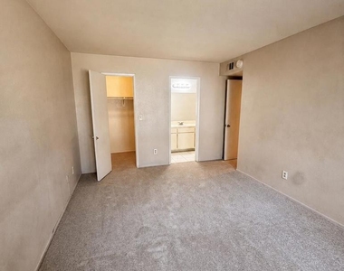 151 Majestic Court - Photo Thumbnail 8