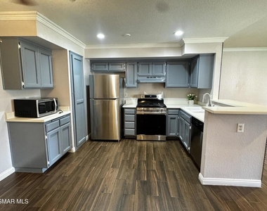 151 Majestic Court - Photo Thumbnail 3