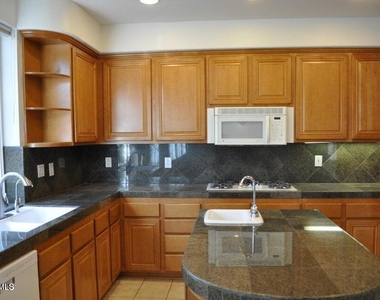 1596 Blue Canyon Street - Photo Thumbnail 3