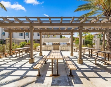 391 Townsite Promenade - Photo Thumbnail 24
