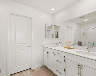 391 Townsite Promenade - Photo Thumbnail 16