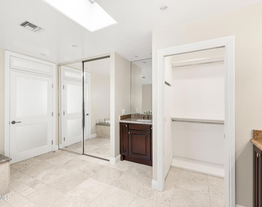 3805 Mainsail Circle - Photo Thumbnail 21