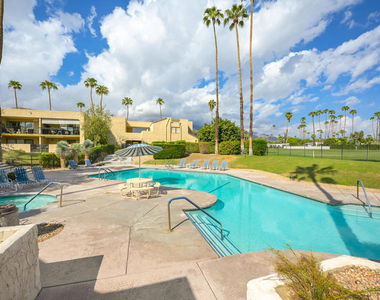 5300 E Waverly Drive - Photo Thumbnail 15