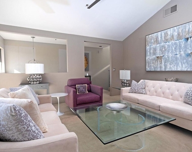 943 Village Square S - Photo Thumbnail 7