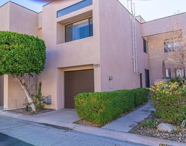 943 Village Square S - Photo Thumbnail 1