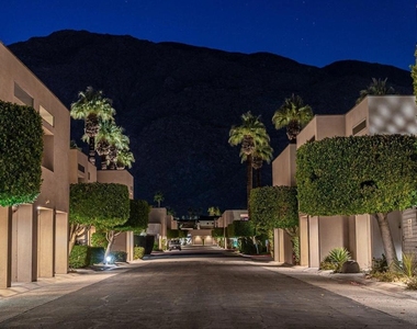 943 Village Square S - Photo Thumbnail 25