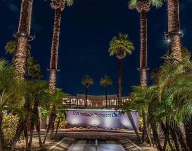 943 Village Square S - Photo Thumbnail 24