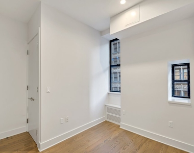 Madison Avenue - Photo Thumbnail 3