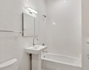 Madison Avenue - Photo Thumbnail 5
