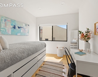 Tiffany Place - Photo Thumbnail 8