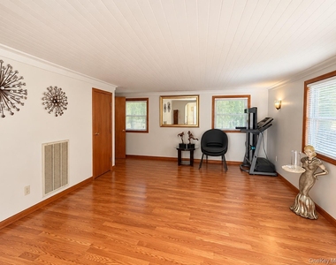 74 Genung Street - Photo Thumbnail 8