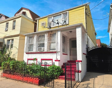 9051 52nd Avenue - Photo Thumbnail 8