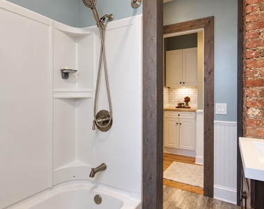 2 Linwood Avenue - Photo Thumbnail 17