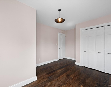 1051 Park Lane N - Photo Thumbnail 23