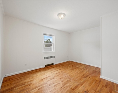 1051 Park Lane N - Photo Thumbnail 13