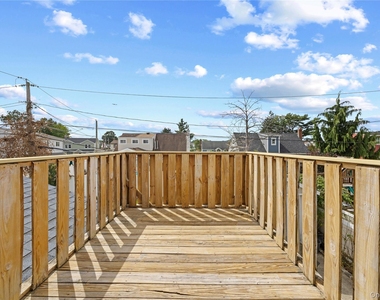 1051 Park Lane N - Photo Thumbnail 20
