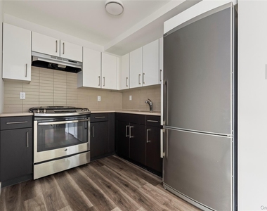 43-12 214 Place - Photo Thumbnail 5