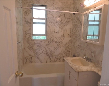 101 Carpenter Avenue - Photo Thumbnail 7